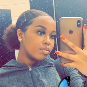 Meet your Posher, Carlesa